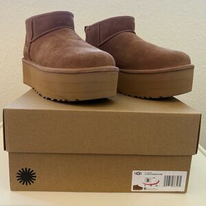 New in Box! Ugg Classic Ultra Mini Platform, Chestnut, Sz 8